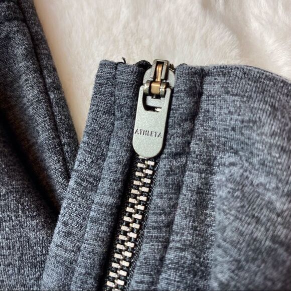 Athleta Gray Flux Street Joggers Size Small - Picture 9 of 12